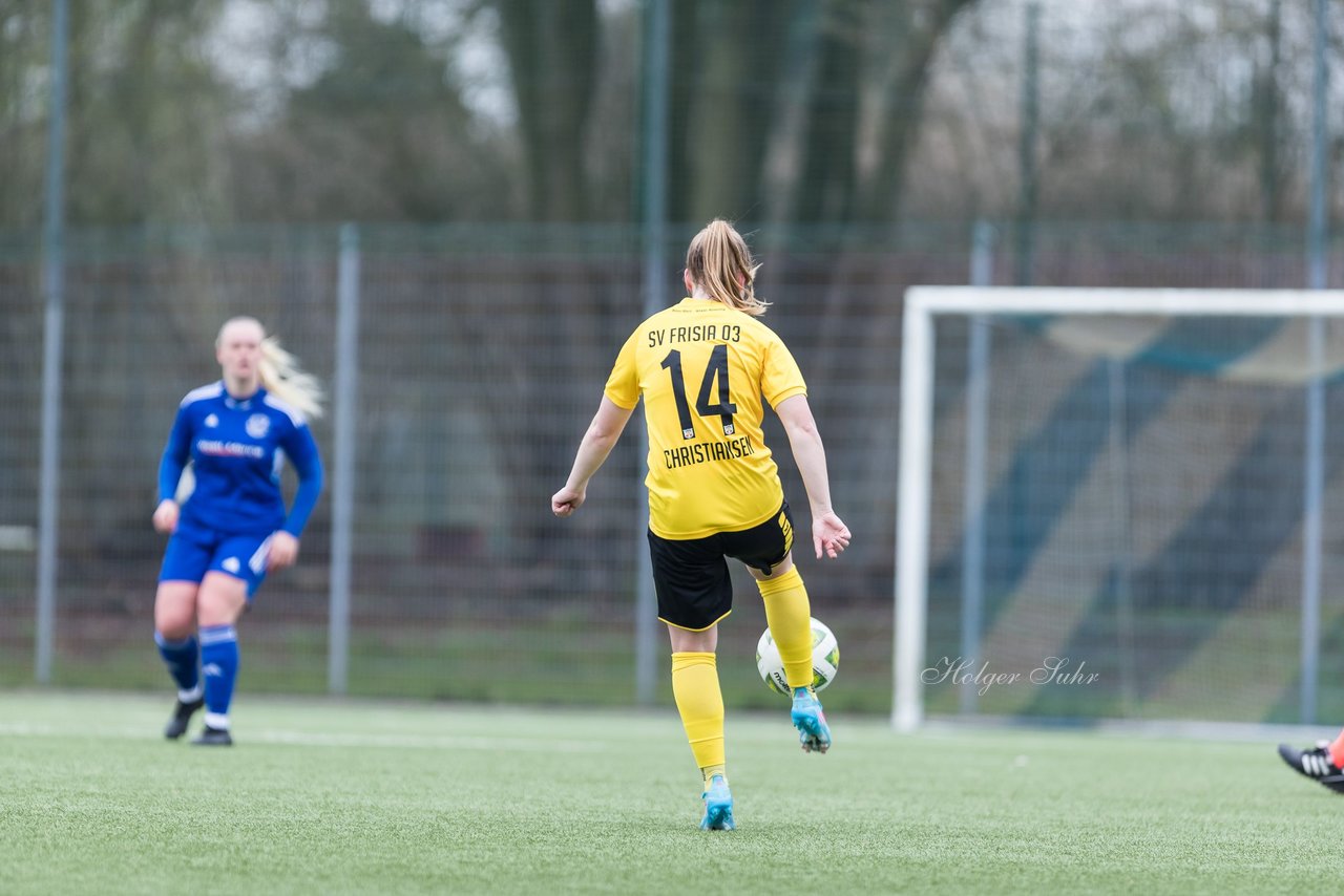 Bild 343 - F SSC Hagen Ahrensburg - SV Frisia Risum-Lindholm : Ergebnis: 1:2